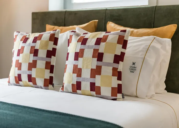 Almada Charm Suites & Apartments